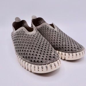 Ilse Jacobsen Women's Gray Tulip Slip-On Flats Size 39 EU Perforated Sneaker